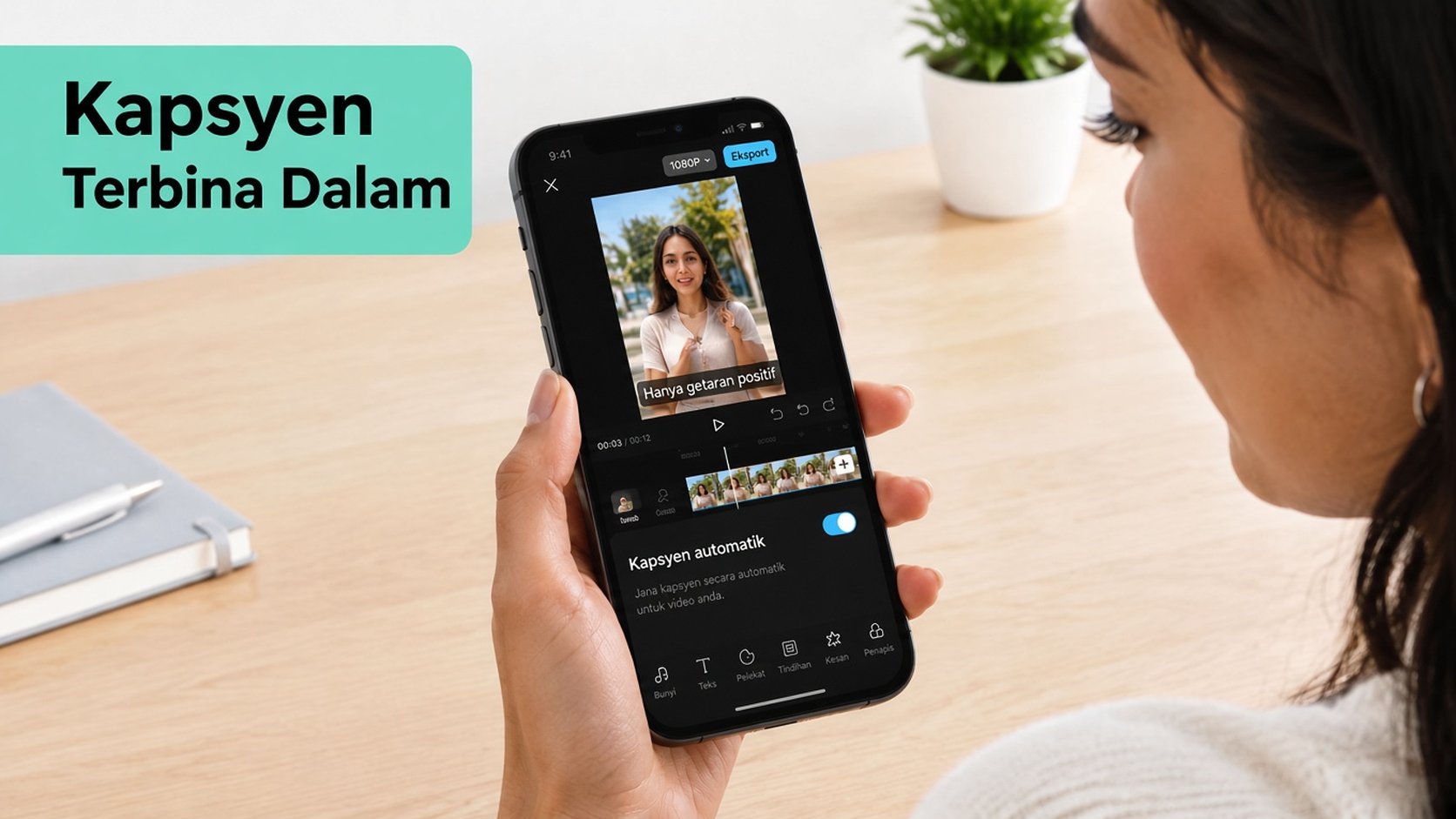 Telefon dalam aplikasi video dengan suis Auto captions dihidupkan
